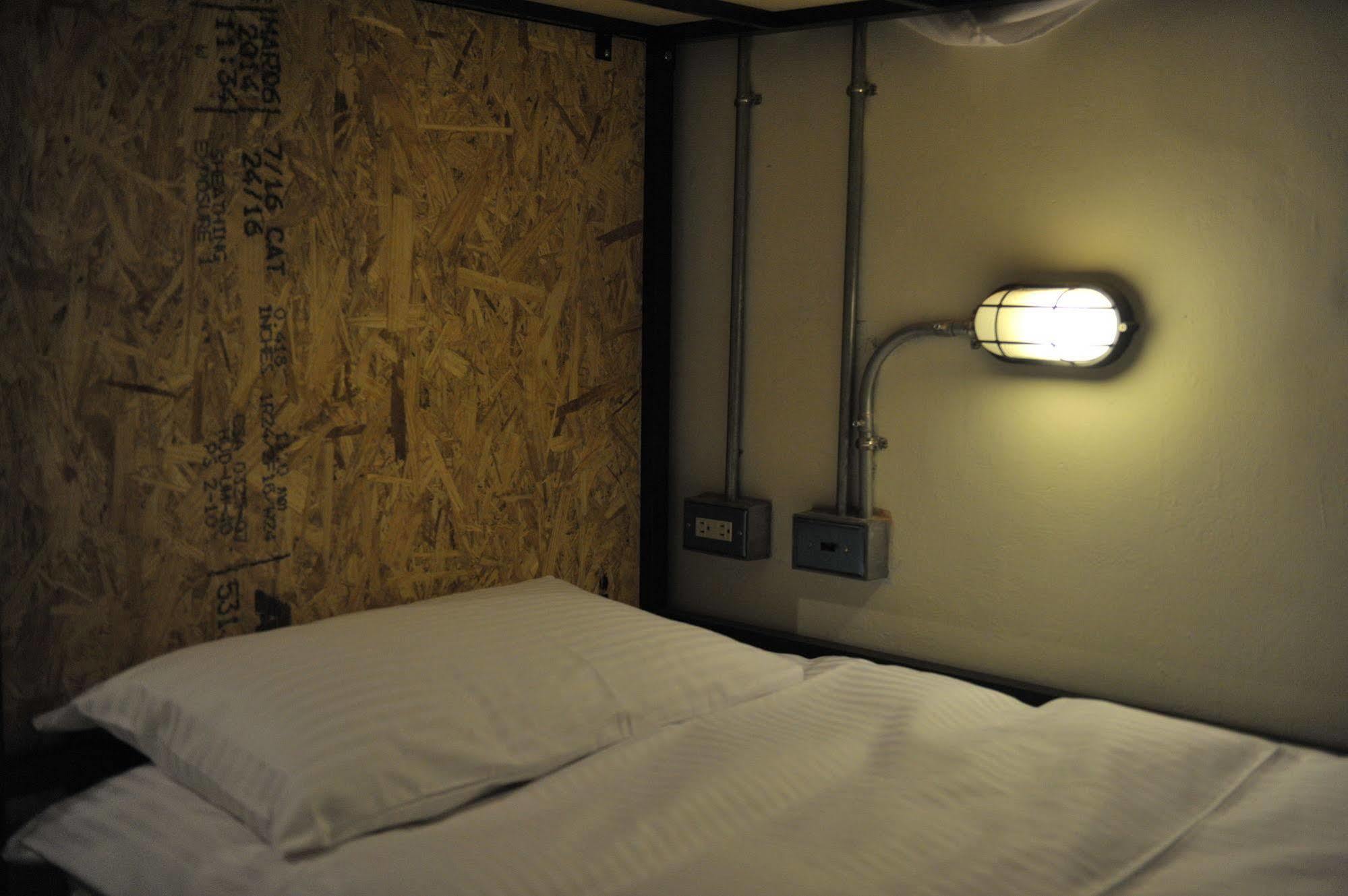 Partyo Hostel Taichung Exterior photo