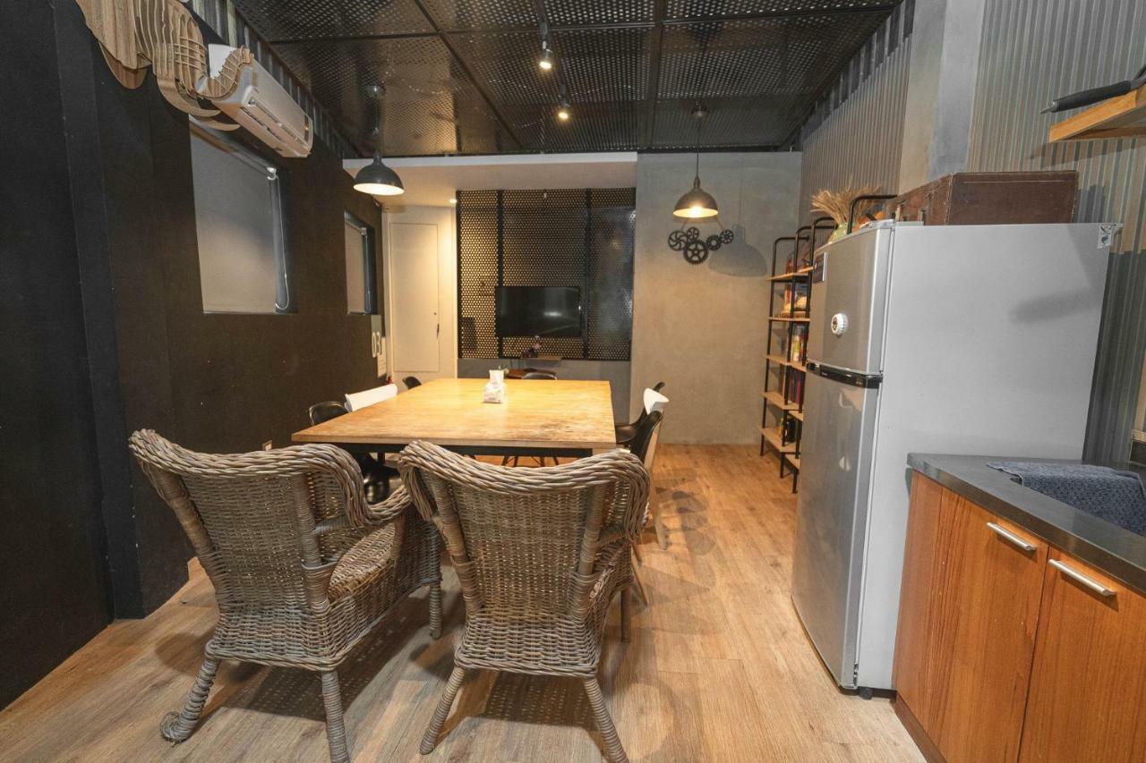 Partyo Hostel Taichung Exterior photo